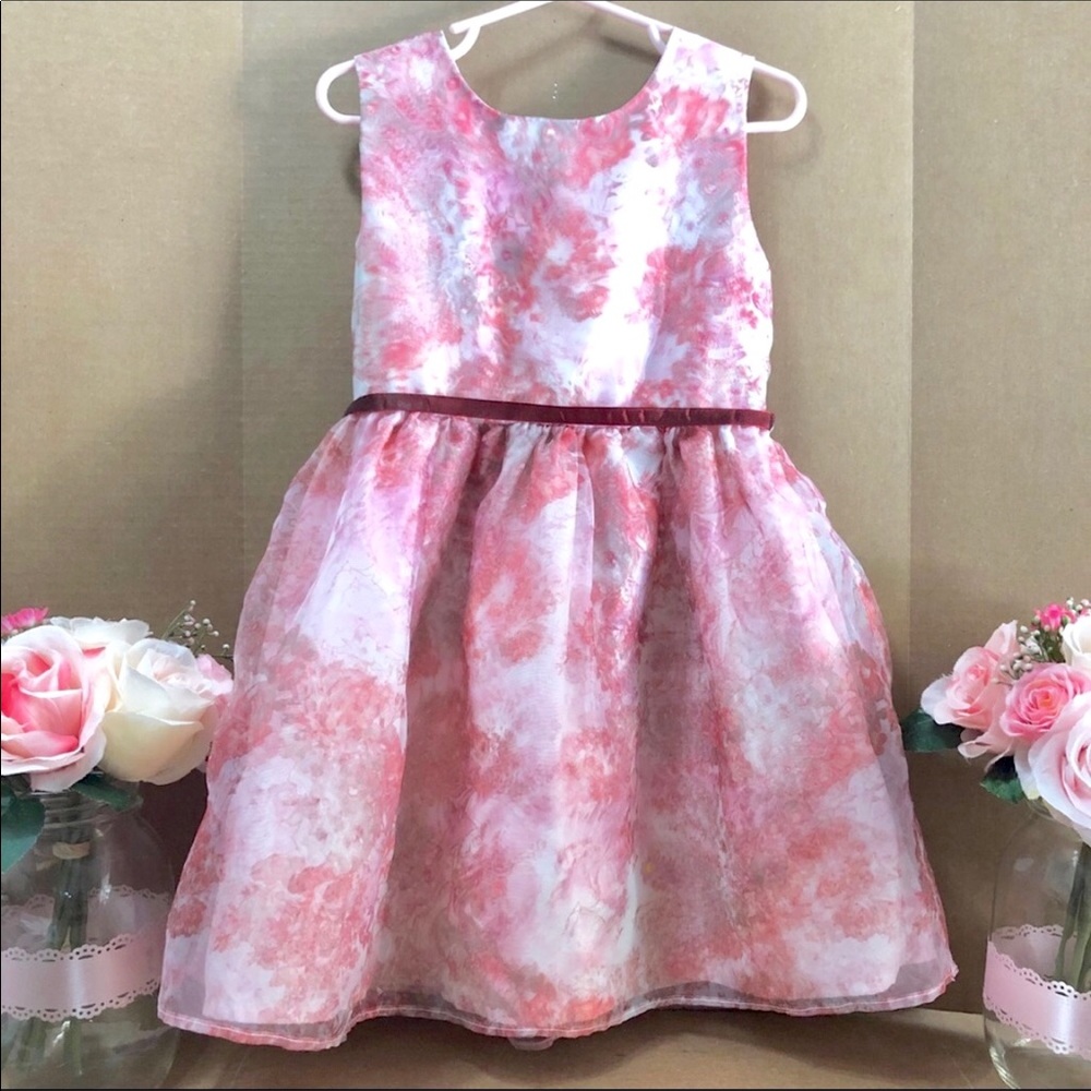 1989 Place Girls Dress Sz 4
Beautiful Dress